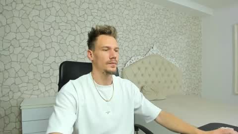 Snapshot of mateobenjamin chatting on 10, 1, 2025 MateoBenjamin online show from 10, 1, 2025