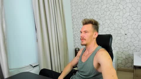 Snapshot of mateobenjamin chatting on 2, 2, 2025 MateoBenjamin online show from 2, 2, 2025