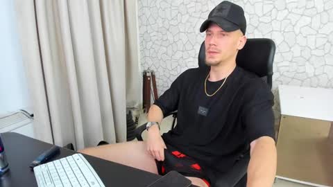 Snapshot of mateobenjamin chatting on 8, 2, 2025 MateoBenjamin online show from 8, 2, 2025