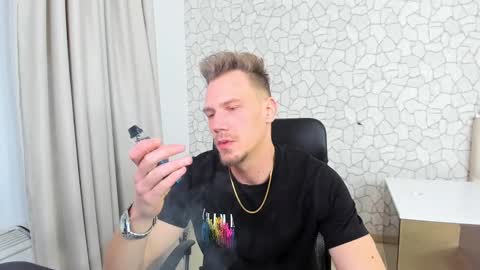 Snapshot of mateobenjamin chatting on 9, 2, 2025 MateoBenjamin online show from 9, 2, 2025