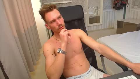 Snapshot of mateobenjamin chatting on 8, 3, 2025 MateoBenjamin online show from 8, 3, 2025