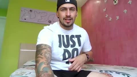 Snapshot of mathias_scoth1 chatting on 11, 9, 2025 INST. cesar colombia19 online show from 11, 9, 2025