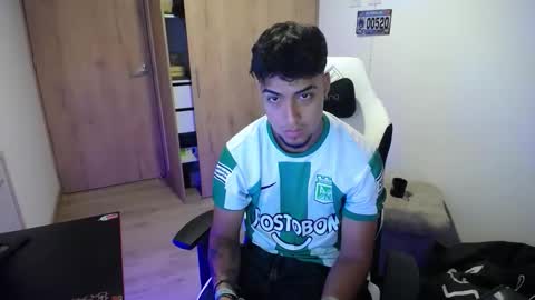 Snapshot of matias_bianco01 chatting on 14, 9, 2025 matias online show from 14, 9, 2025