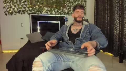 Snapshot of matius_foxtter chatting on 25, 10, 2025 matius foxter online show from 25, 10, 2025