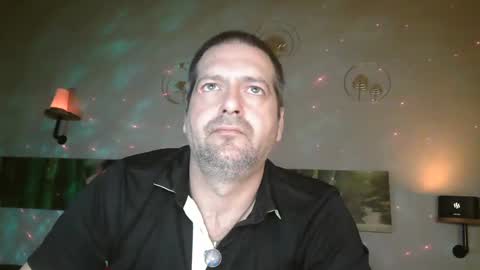 Snapshot of matrike1 chatting on 1, 3, 2025 matrike1 online show from 1, 3, 2025