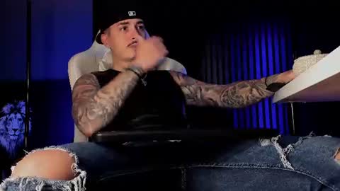 Snapshot of matt_thestud chatting on 10, 7, 2026 Matt online show from 10, 7, 2026