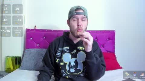 Snapshot of matthew_gill chatting on 4, 4, 2026 matthewlatinc online show from 4, 4, 2026