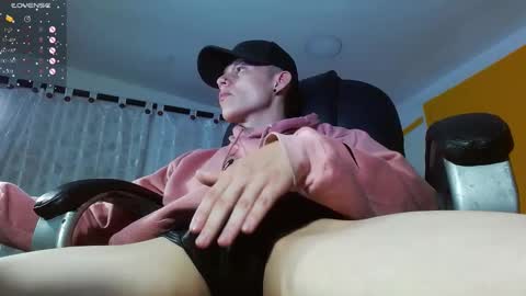 Snapshot of matthewboy_ chatting on 14, 2, 2025 MatthewBoy online show from 14, 2, 2025