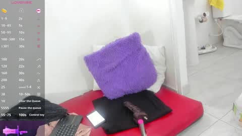 danna mature online show from 16, 4, 2026