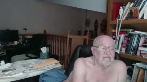 Older guy for older c2c online show from 5, 6, 2026