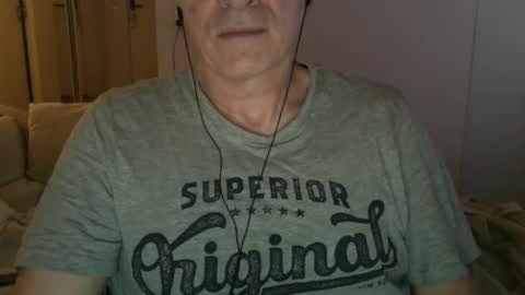 Snapshot of maturehotman chatting on 6, 1, 2025 maturehotman online show from 6, 1, 2025