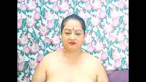 Snapshot of matureindian654u chatting on 8, 6, 2026 matureindian654u online show from 8, 6, 2026