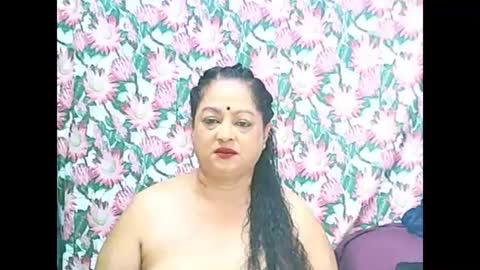 Snapshot of matureindian654u chatting on 27, 6, 2026 matureindian654u online show from 27, 6, 2026