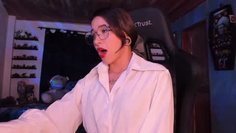 Snapshot of mavis_fuentes chatting on 13, 12, 2024 Hilary online show from 13, 12, 2024