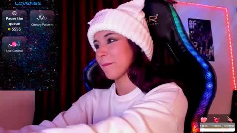 Snapshot of mavis_fuentes chatting on 18, 9, 2025 Hilary online show from 18, 9, 2025