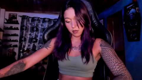 Snapshot of mavis_fuentes chatting on 9, 10, 2025 Hilary online show from 9, 10, 2025