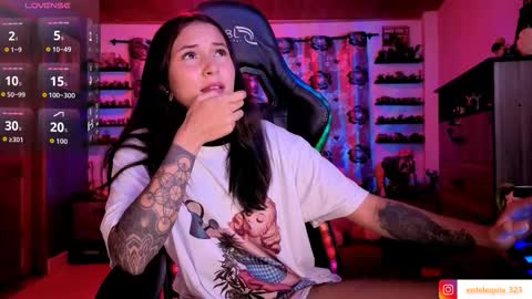 Snapshot of mavis_fuentes chatting on 4, 2, 2026 Hilary online show from 4, 2, 2026