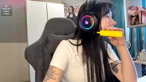 Mavis online show from 3, 6, 2026