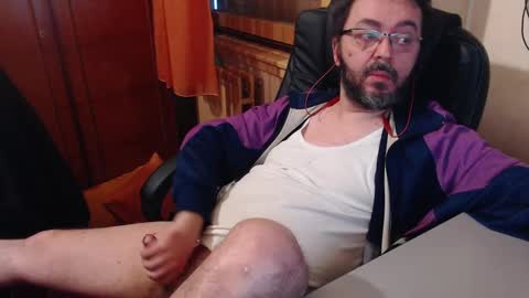 Snapshot of max818k chatting on 14, 12, 2024 Max online show from 14, 12, 2024