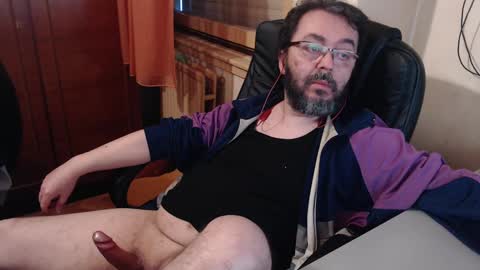 Snapshot of max818k chatting on 19, 1, 2025 Max online show from 19, 1, 2025