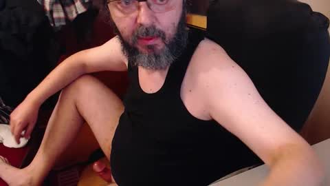 Snapshot of max818k chatting on 7, 11, 2025 Max online show from 7, 11, 2025