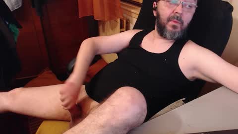 Snapshot of max818k chatting on 20, 12, 2025 Max online show from 20, 12, 2025