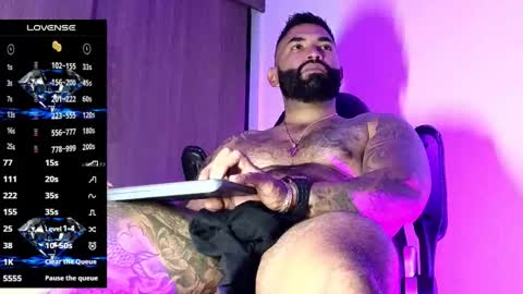 max__prada online show from 29, 10, 2025