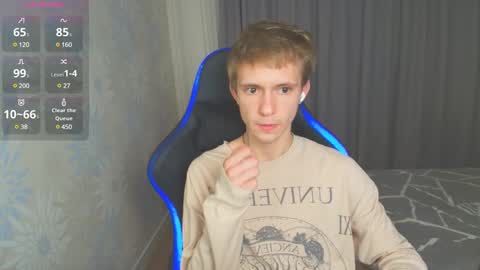 Max Gen with tats 24years  And Ethan without tats 20 years online show from 27, 1, 2025