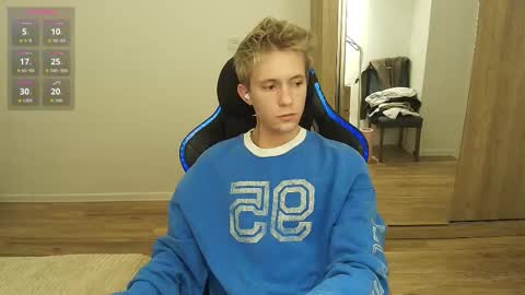 Max Gen with tats 24years  And Ethan without tats 20 years online show from 17, 3, 2026