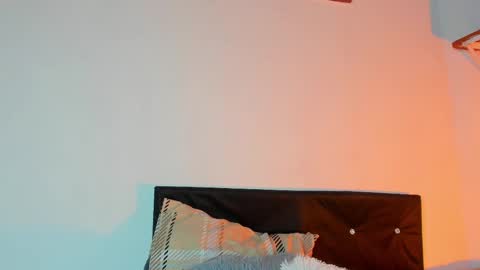 Snapshot of max_valiant chatting on 22, 9, 2025 max online show from 22, 9, 2025