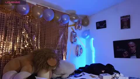 Max  Dalyn online show from 25, 1, 2025