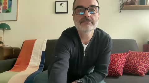 Snapshot of maxbow chatting on 21, 1, 2025 Max Mikado online show from 21, 1, 2025