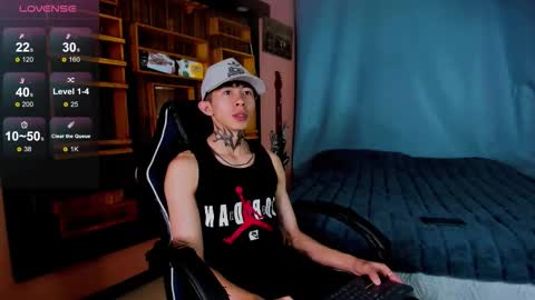 Snapshot of maxdominant_ chatting on 28, 9, 2025 MaxDominant online show from 28, 9, 2025