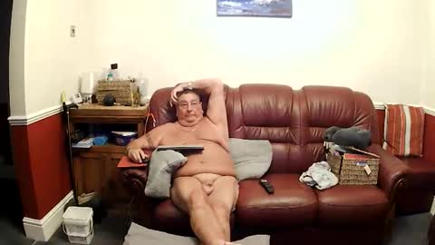Snapshot of maxi_johnes chatting on 9, 6, 2026 MAX online show from 9, 6, 2026