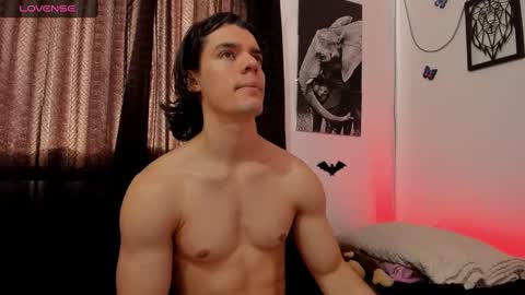 Snapshot of maxi_styles chatting on 3, 12, 2024 Alex online show from 3, 12, 2024