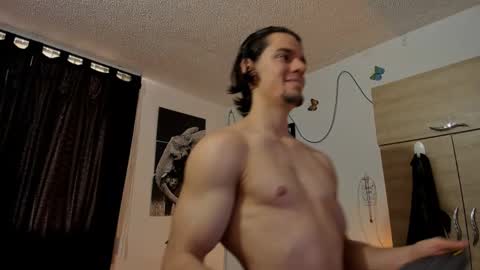 Snapshot of maxi_styles chatting on 20, 12, 2024 Alex online show from 20, 12, 2024