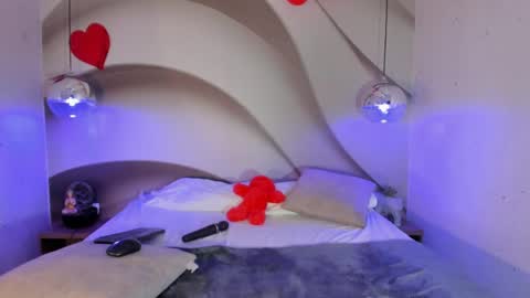 maxim online show from 18, 2, 2025