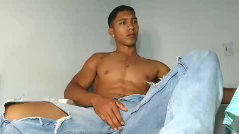 Snapshot of maximo_vega_new chatting on 27, 11, 2025 Maximo Aron Vega online show from 27, 11, 2025