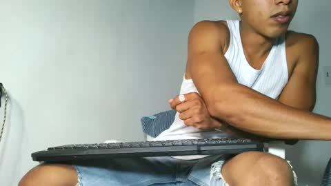 Snapshot of maximo_vega_new chatting on 2, 12, 2025 Maximo Aron Vega online show from 2, 12, 2025