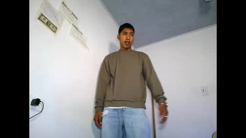 Maximo Aron Vega online show from 24, 3, 2026