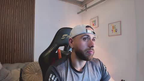 Maximo Wolf online show from 14, 2, 2026