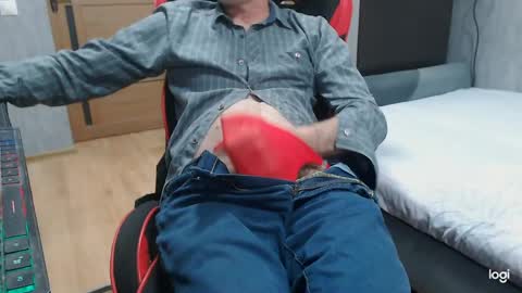 maximus3334 online show from 11, 3, 2026