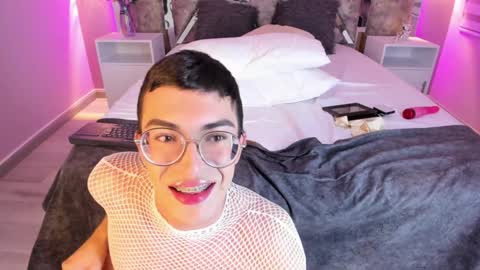 Snapshot of maxirogers chatting on 21, 1, 2025 Maxi Rogers online show from 21, 1, 2025