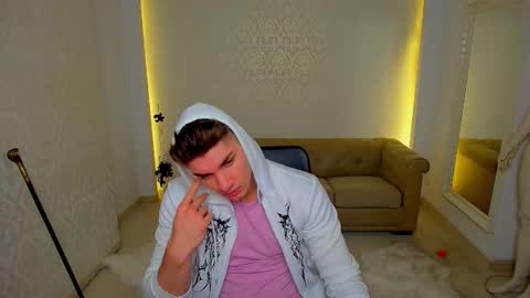 MaxKaiden online show from 6, 11, 2025