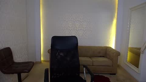 MaxKaiden online show from 9, 2, 2026