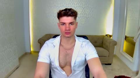 MaxKaiden online show from 15, 4, 2026