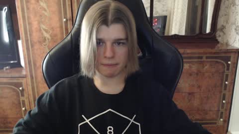 Snapshot of maxplay18 chatting on 3, 12, 2024 Max online show from 3, 12, 2024