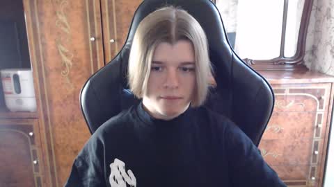 Snapshot of maxplay18 chatting on 21, 12, 2024 Max online show from 21, 12, 2024