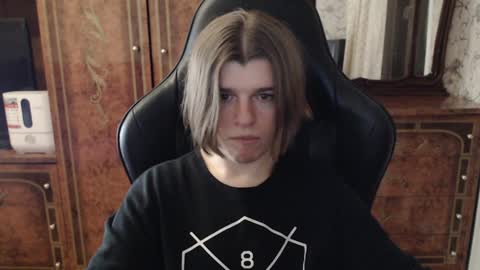 Snapshot of maxplay18 chatting on 27, 1, 2025 Max online show from 27, 1, 2025