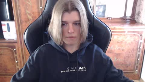 Snapshot of maxplay18 chatting on 22, 2, 2025 Max online show from 22, 2, 2025